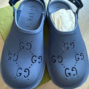 Gucci rubber shoes size 33